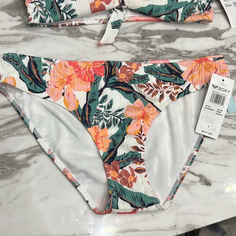Roxy bikini - Picture 5 of 7